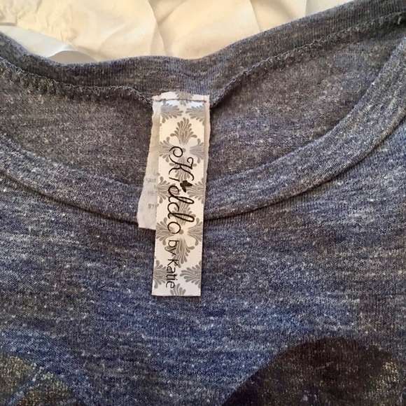 💥5/$25 Item💥 I Love U More 3/4 Length Tee - Picture 2 of 3